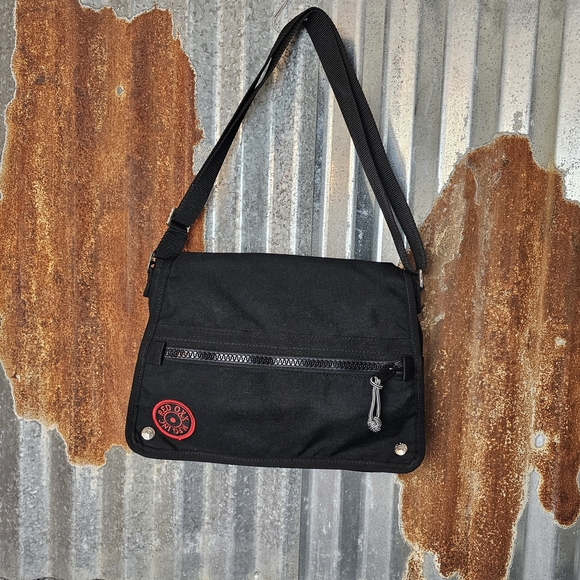 INDESTRUCTIBLE Red Oxx C.C. Rider Messenger Bag